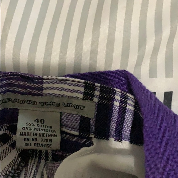 Shorts - Picture 2 of 4